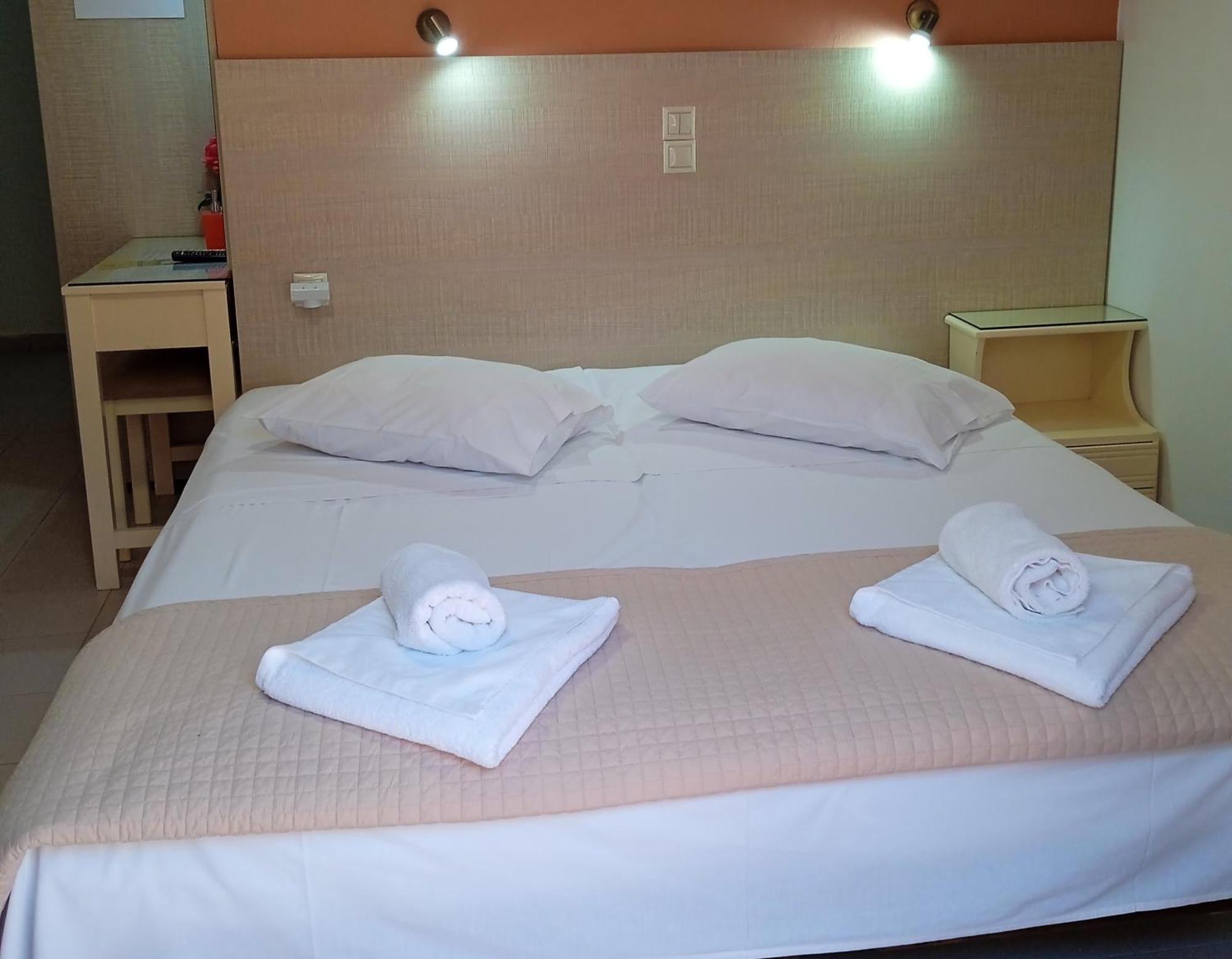 Ilona Apartments Chania Kato Daratso Room photo