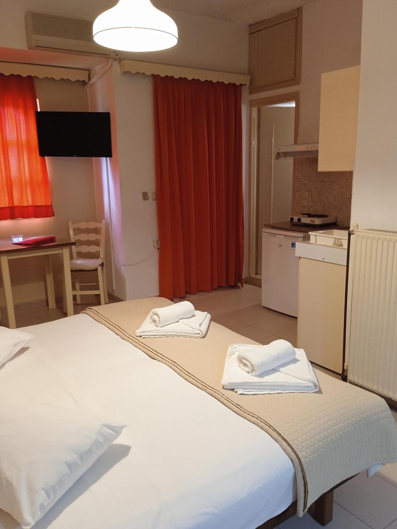 Ilona Apartments Chania Kato Daratso Room photo